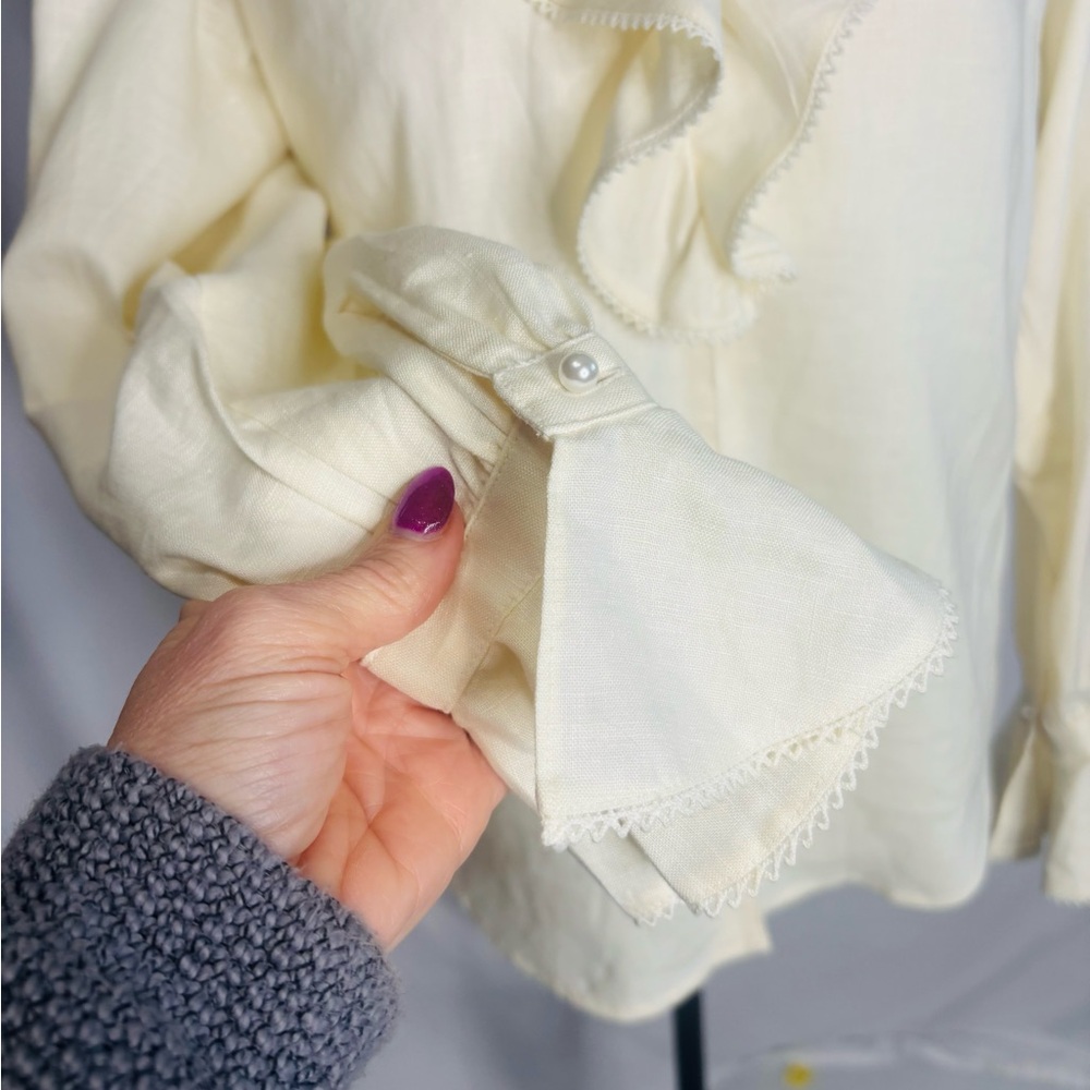 Lauren Ralph Lauren 100% Linen Ruffle Front Pearl Button up Blouse Size tag - Picture 6 of 10
